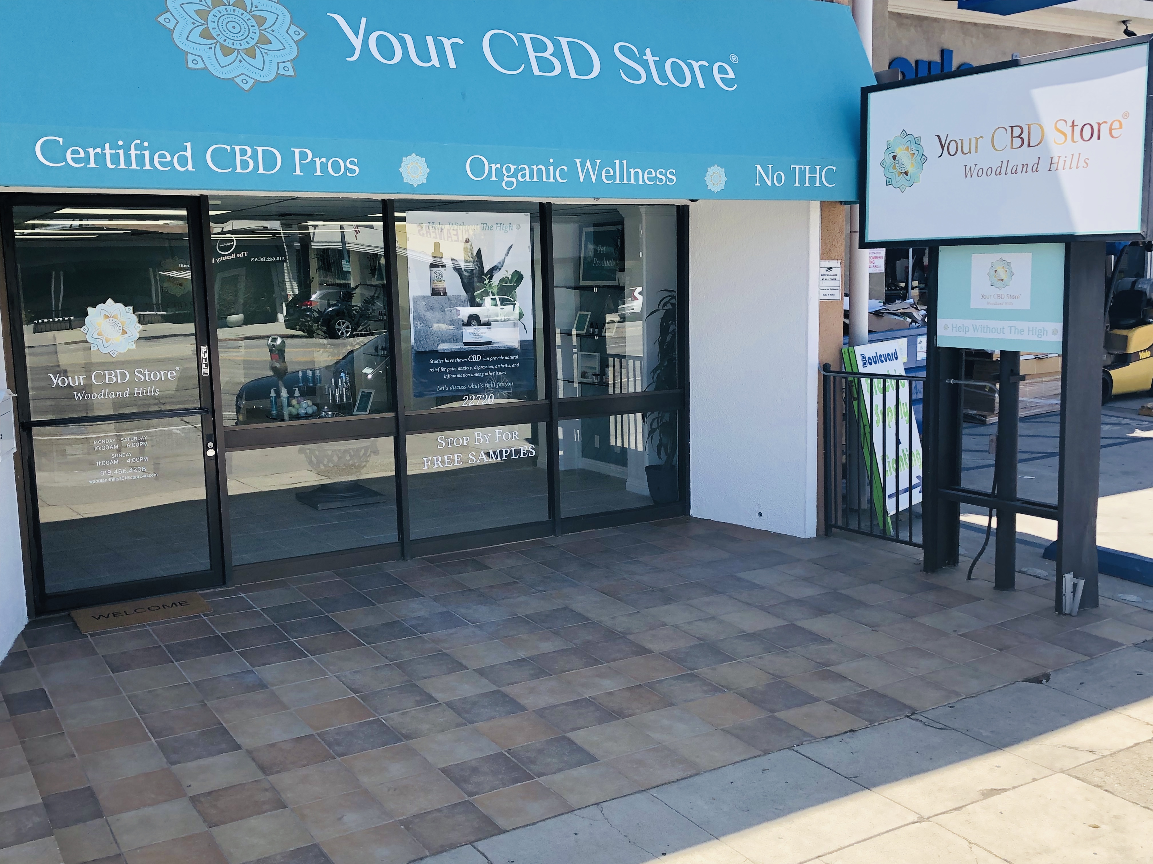Your CBD Store- Woodland Hills-448.jpg